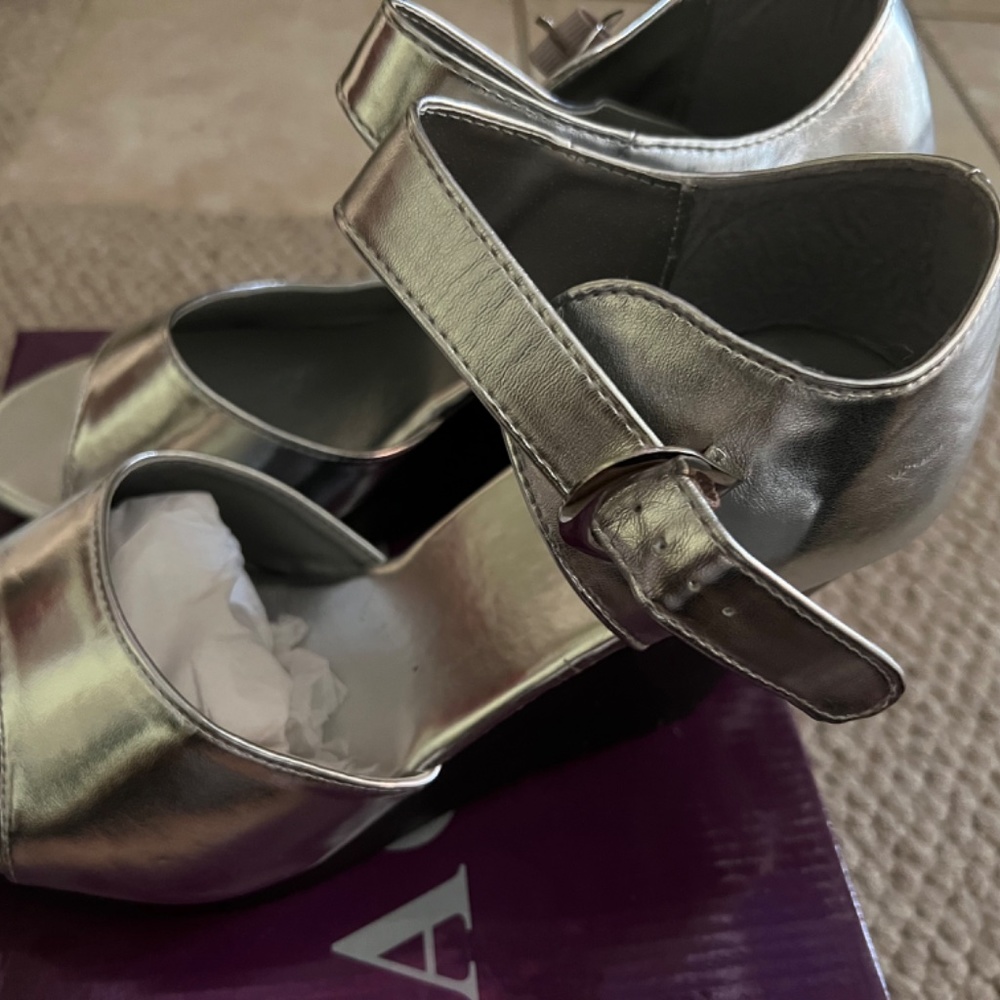 Silver platform sandal - Picture 4 of 5